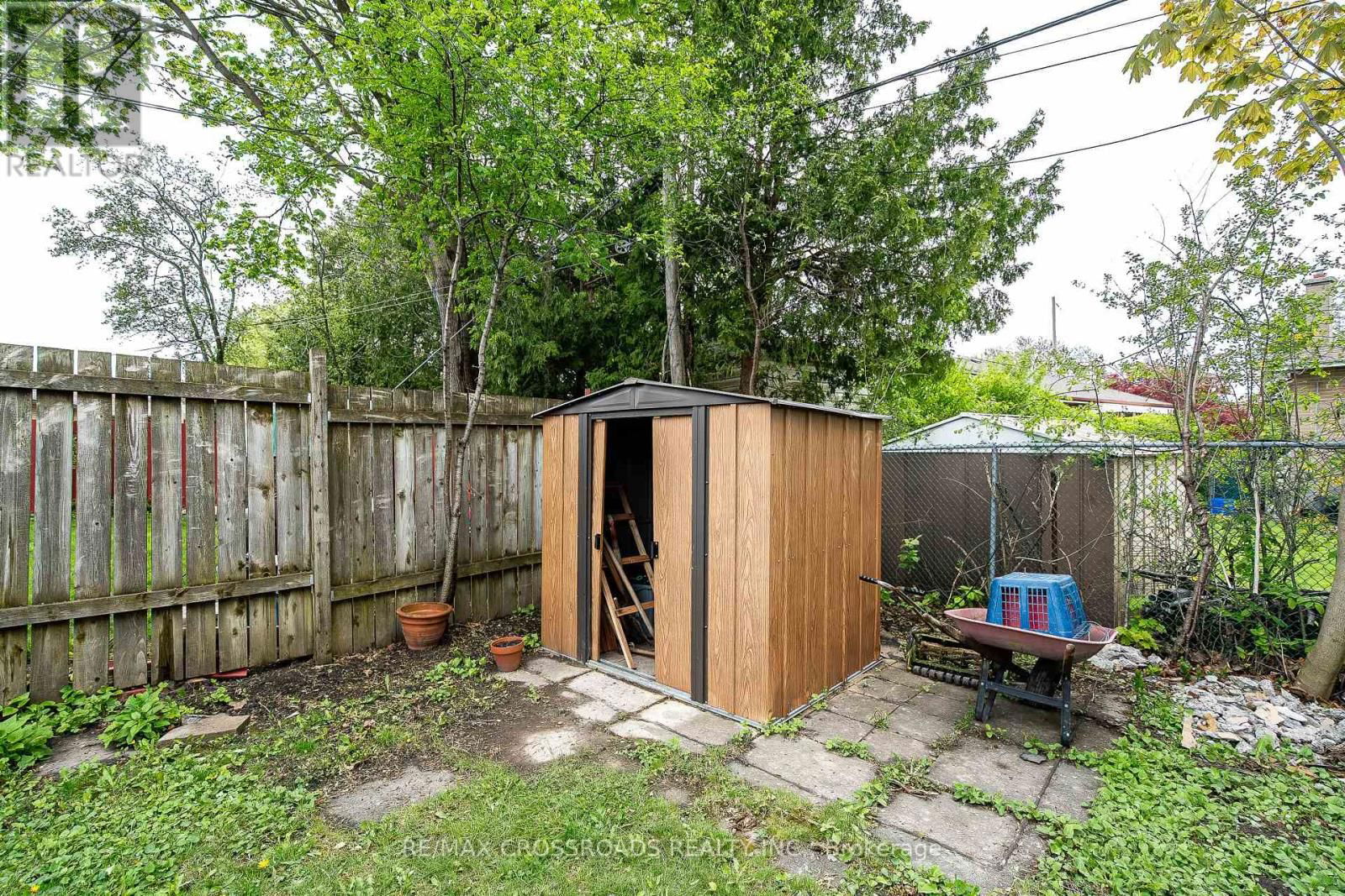 52 SLAN AVENUE Image 45