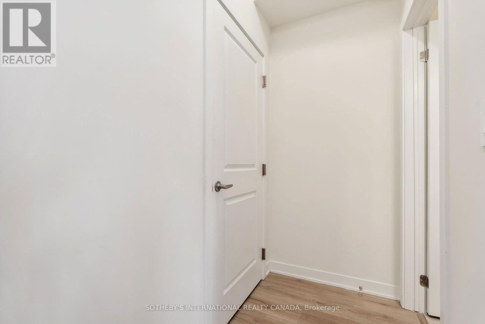 204 - 1695 DERSAN STREET Image 17