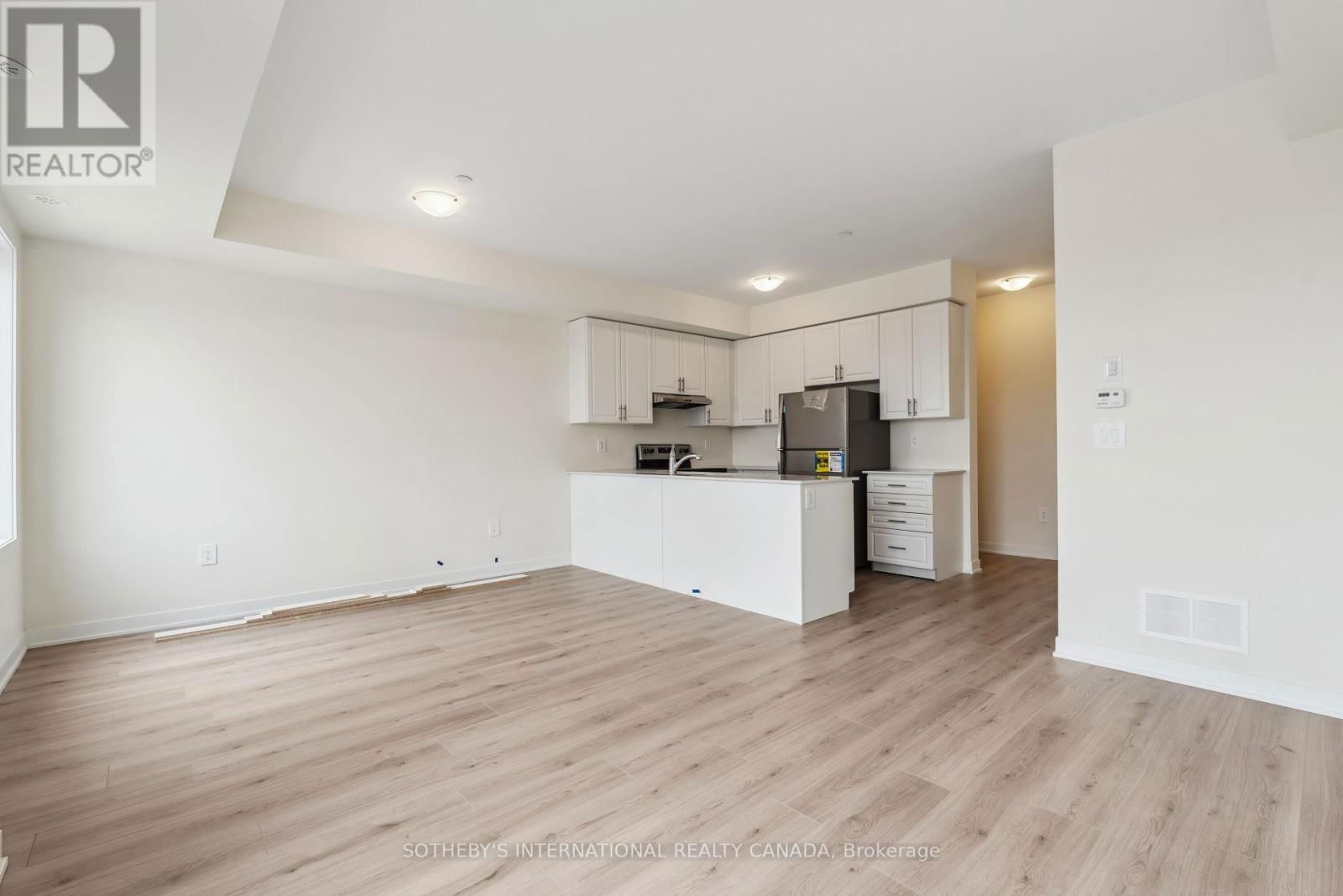 204 - 1695 DERSAN STREET Image 7