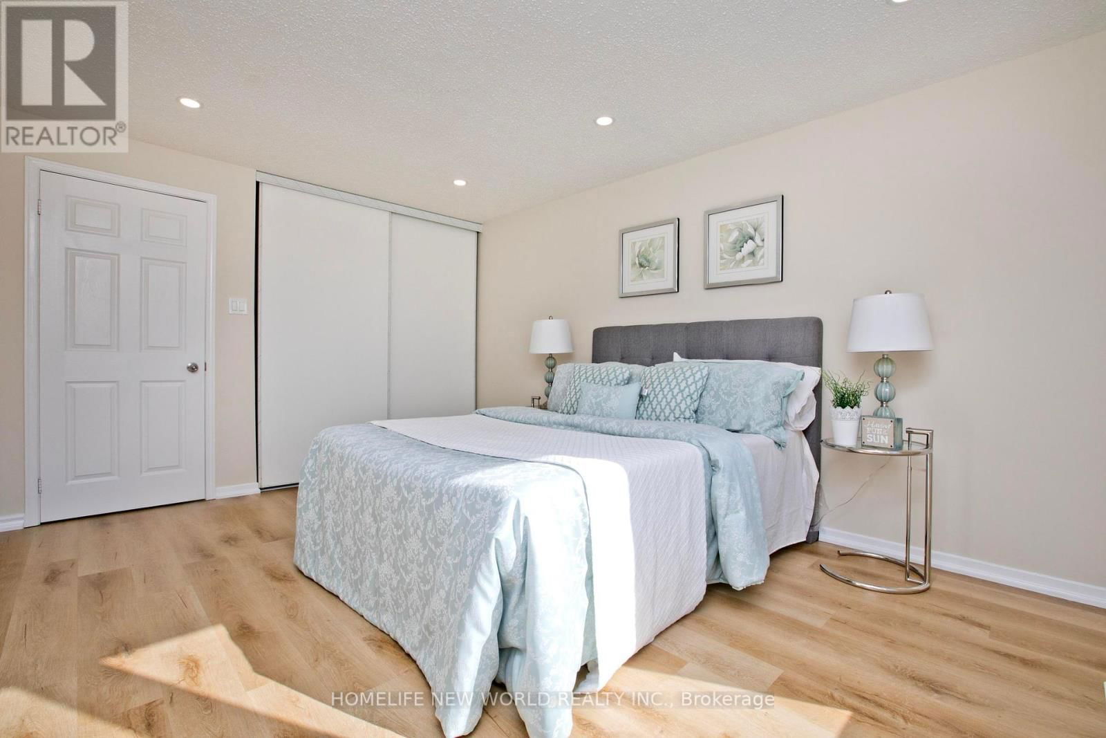 98 SEAMIST CRESCENT Image 16
