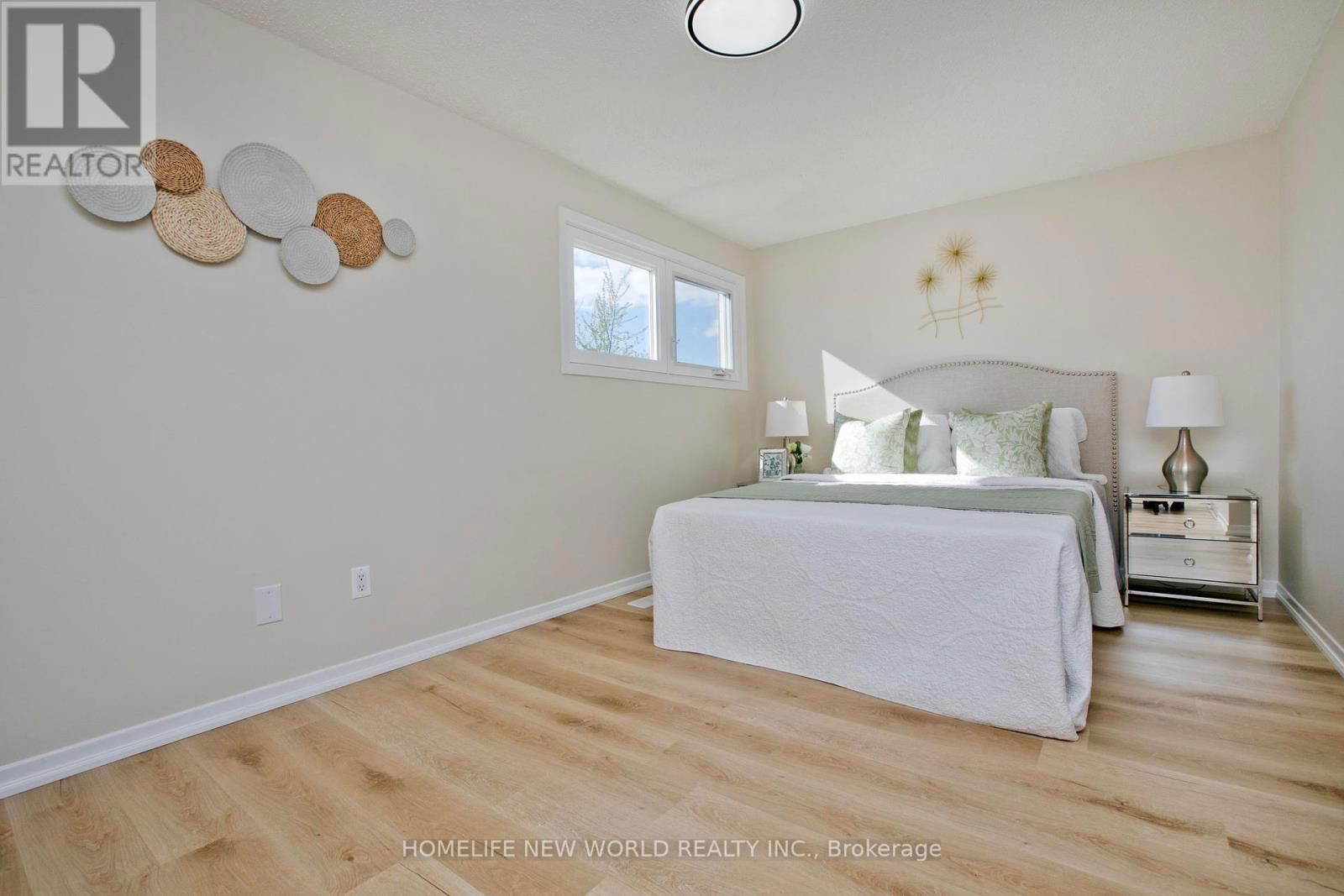 98 SEAMIST CRESCENT Image 20