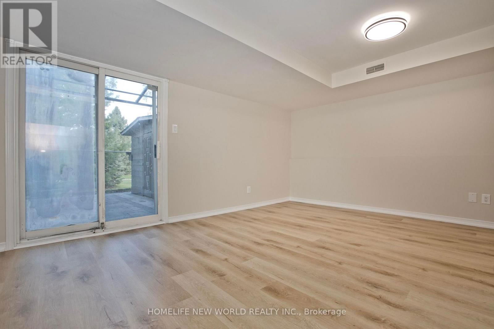 98 SEAMIST CRESCENT Image 26