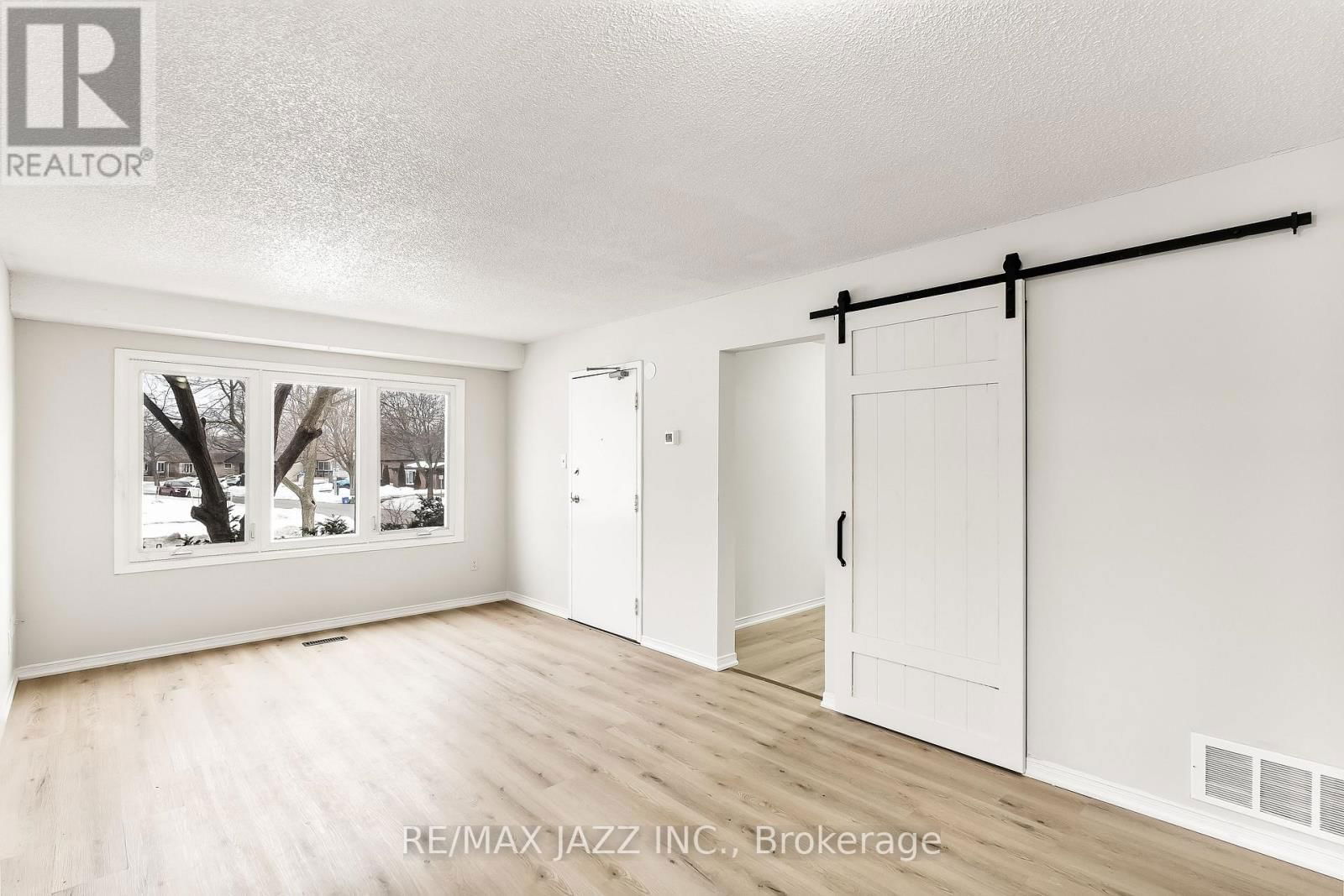Unit 2 - 1397 RITSON ROAD SOUTH Image 10