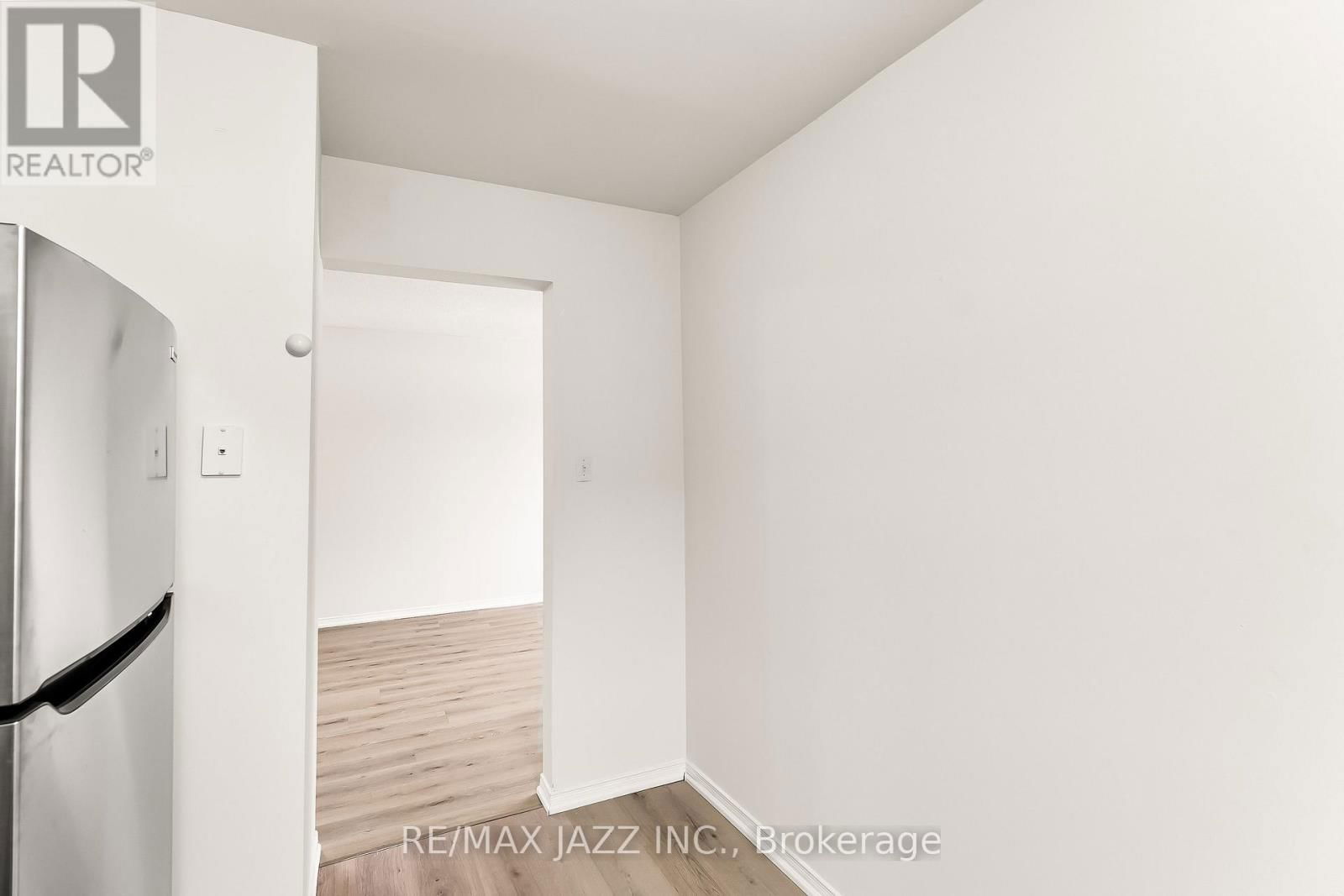 Unit 2 - 1397 RITSON ROAD SOUTH Image 11