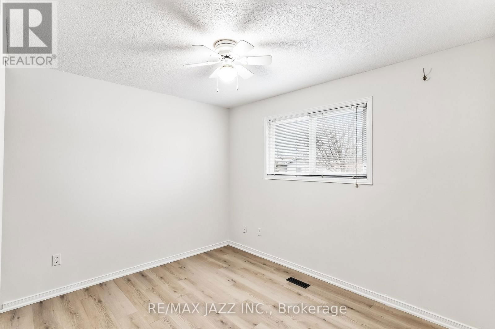 Unit 2 - 1397 RITSON ROAD SOUTH Image 18