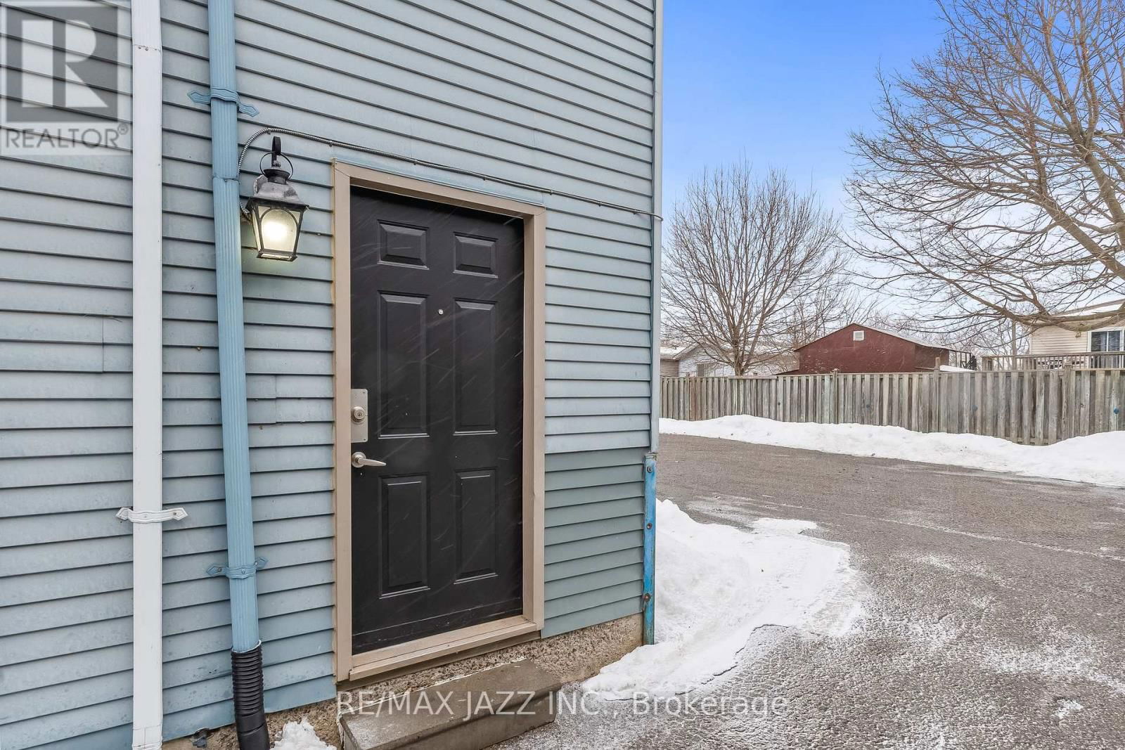 Unit 2 - 1397 RITSON ROAD SOUTH Image 21
