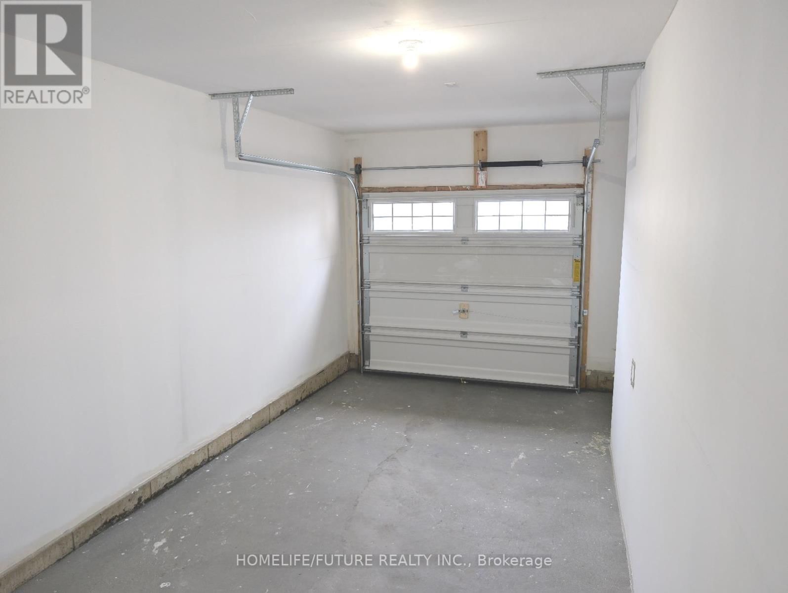1123 ZIRCON MANOR Image 5