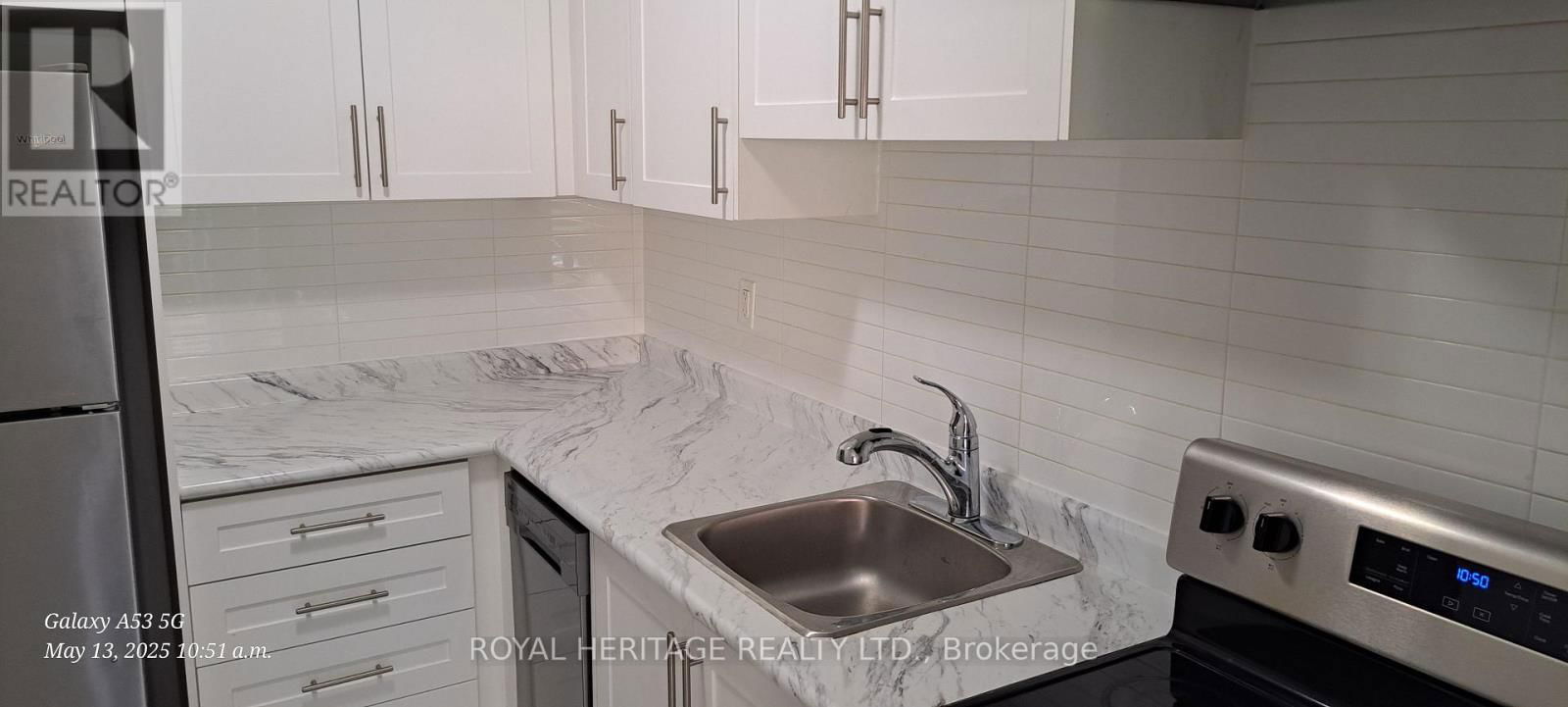 1 - 945 SIMCOE STREET NORTH Image 1