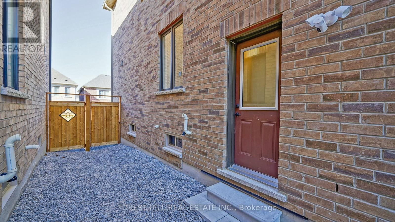 24 VICKERY STREET Image 31