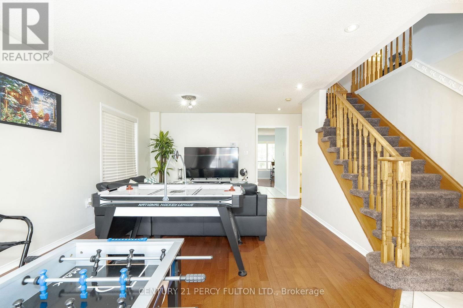 71 ARMITAGE CRESCENT Image 9