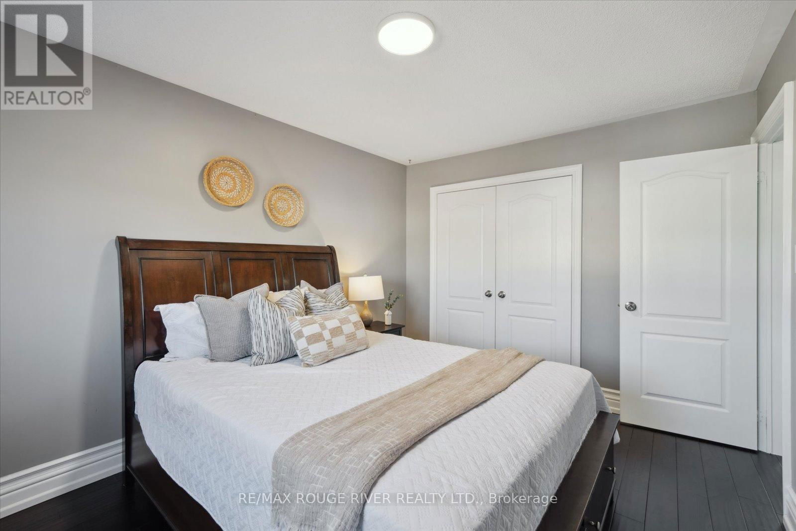 3265 COUNTRY LANE Image 32