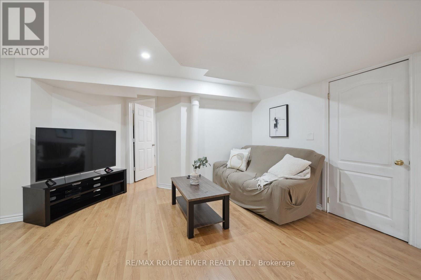 3265 COUNTRY LANE Image 37