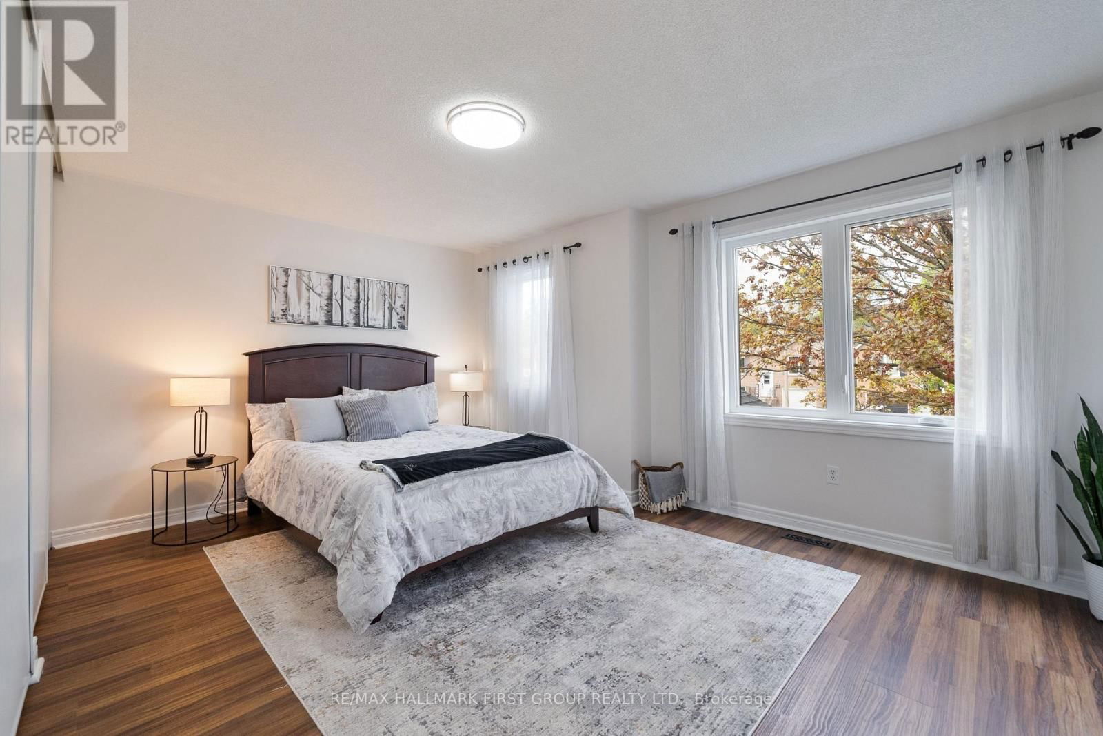 54 MCCRIMMON CRESCENT Image 18