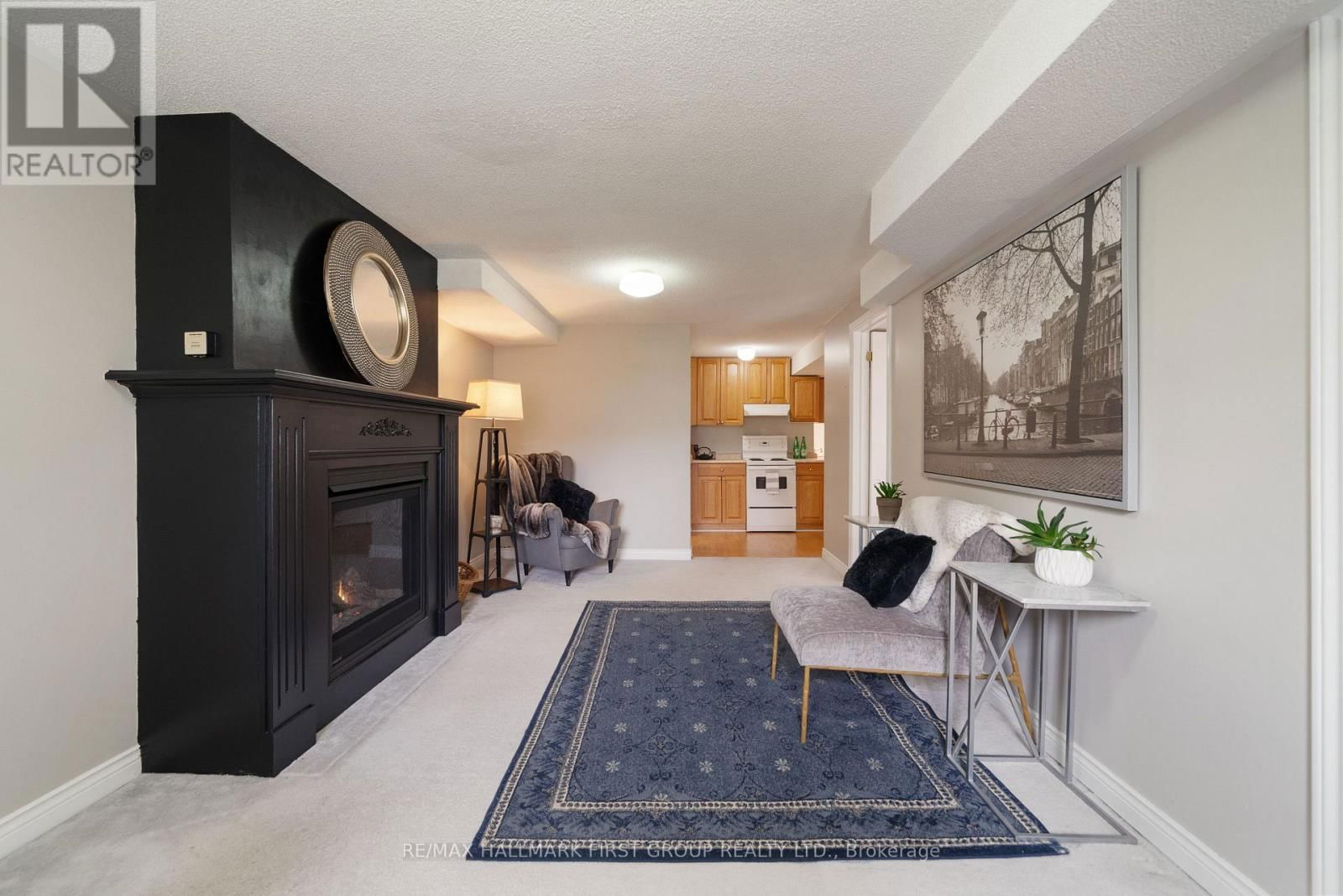 54 MCCRIMMON CRESCENT Image 25