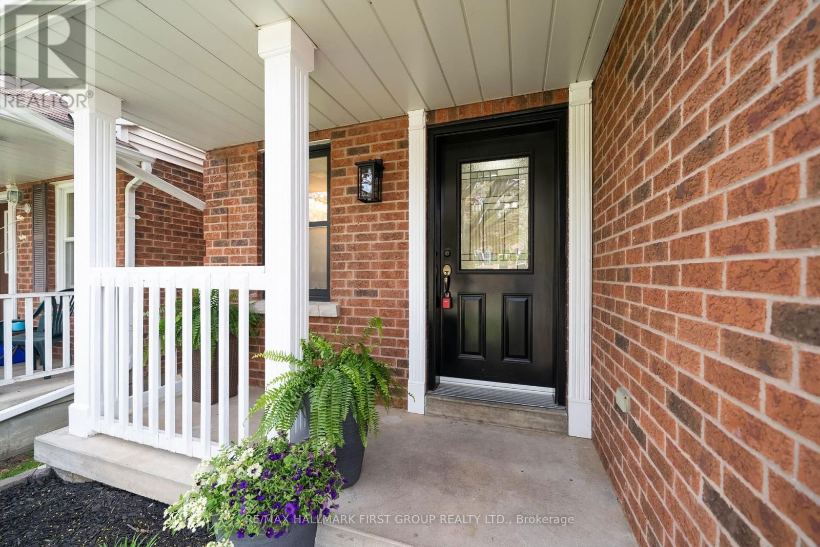 54 MCCRIMMON CRESCENT Image 3
