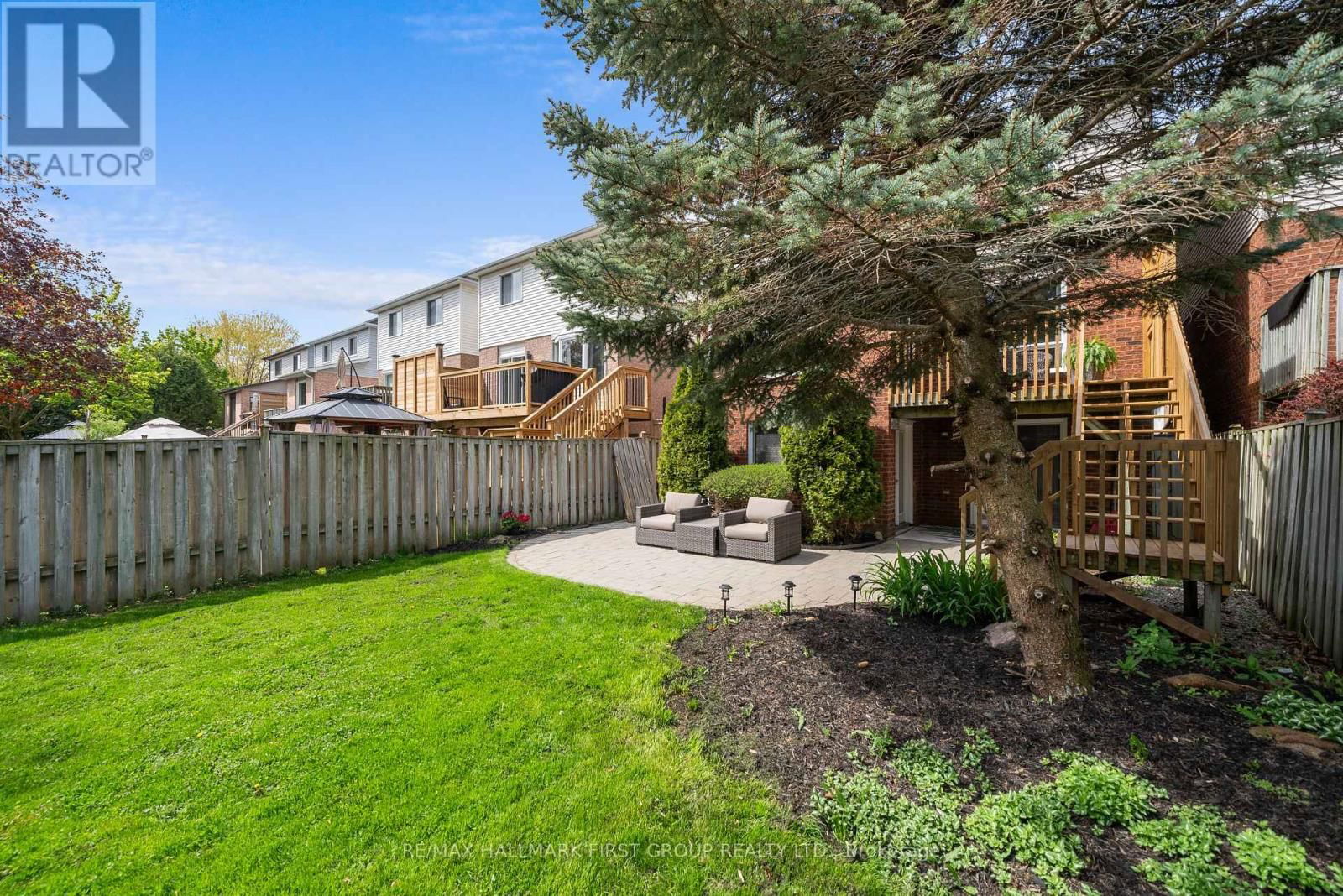 54 MCCRIMMON CRESCENT Image 41