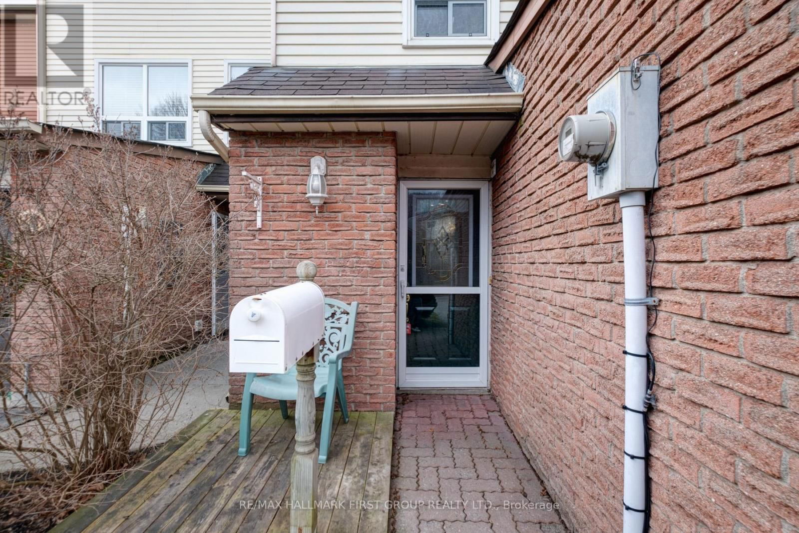 17 - 72 MARTIN ROAD Image 2
