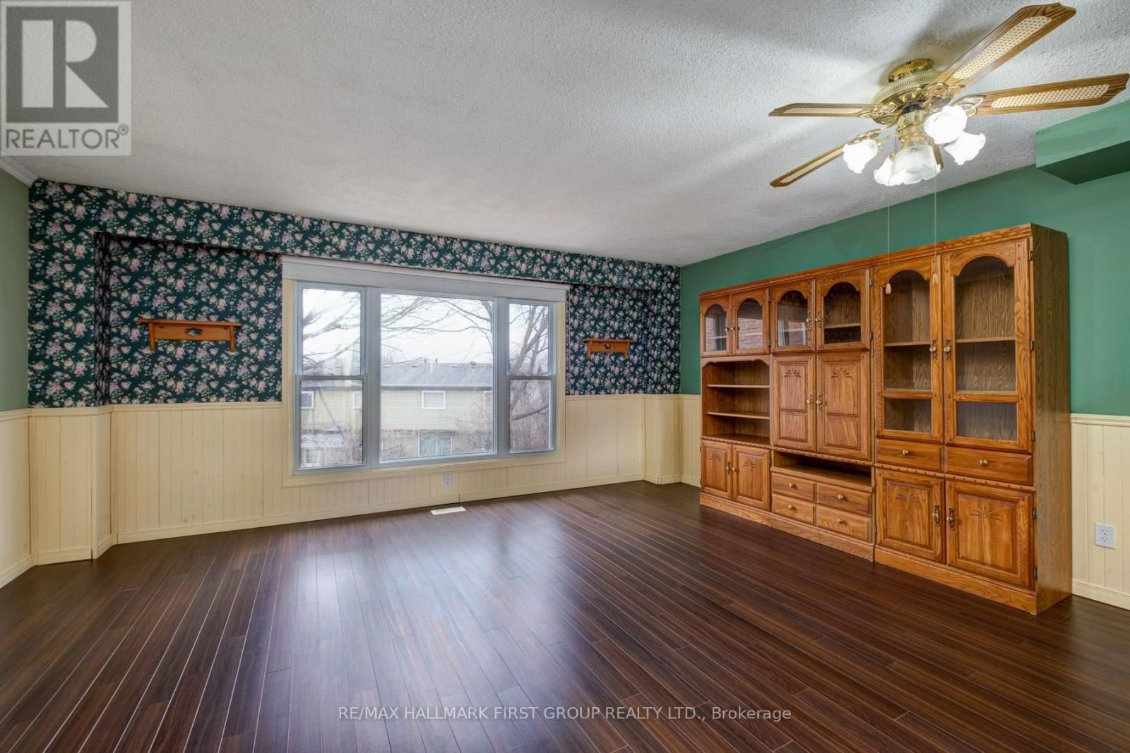 17 - 72 MARTIN ROAD Image 7