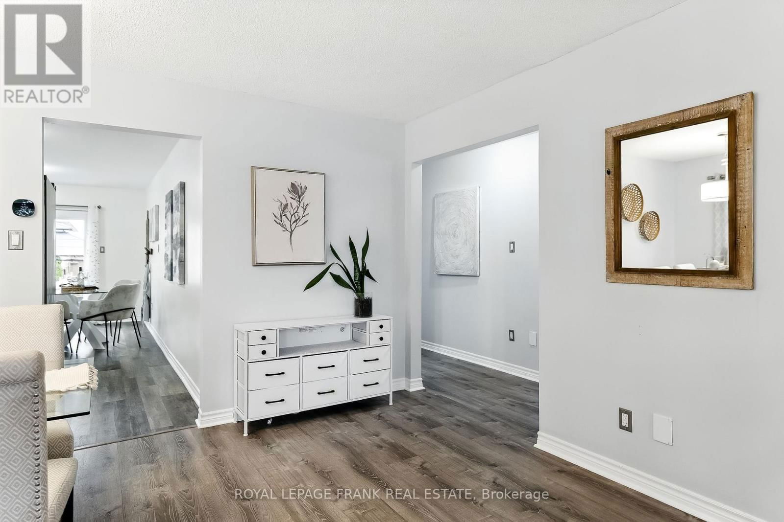 10 LAURELWOOD STREET Image 11