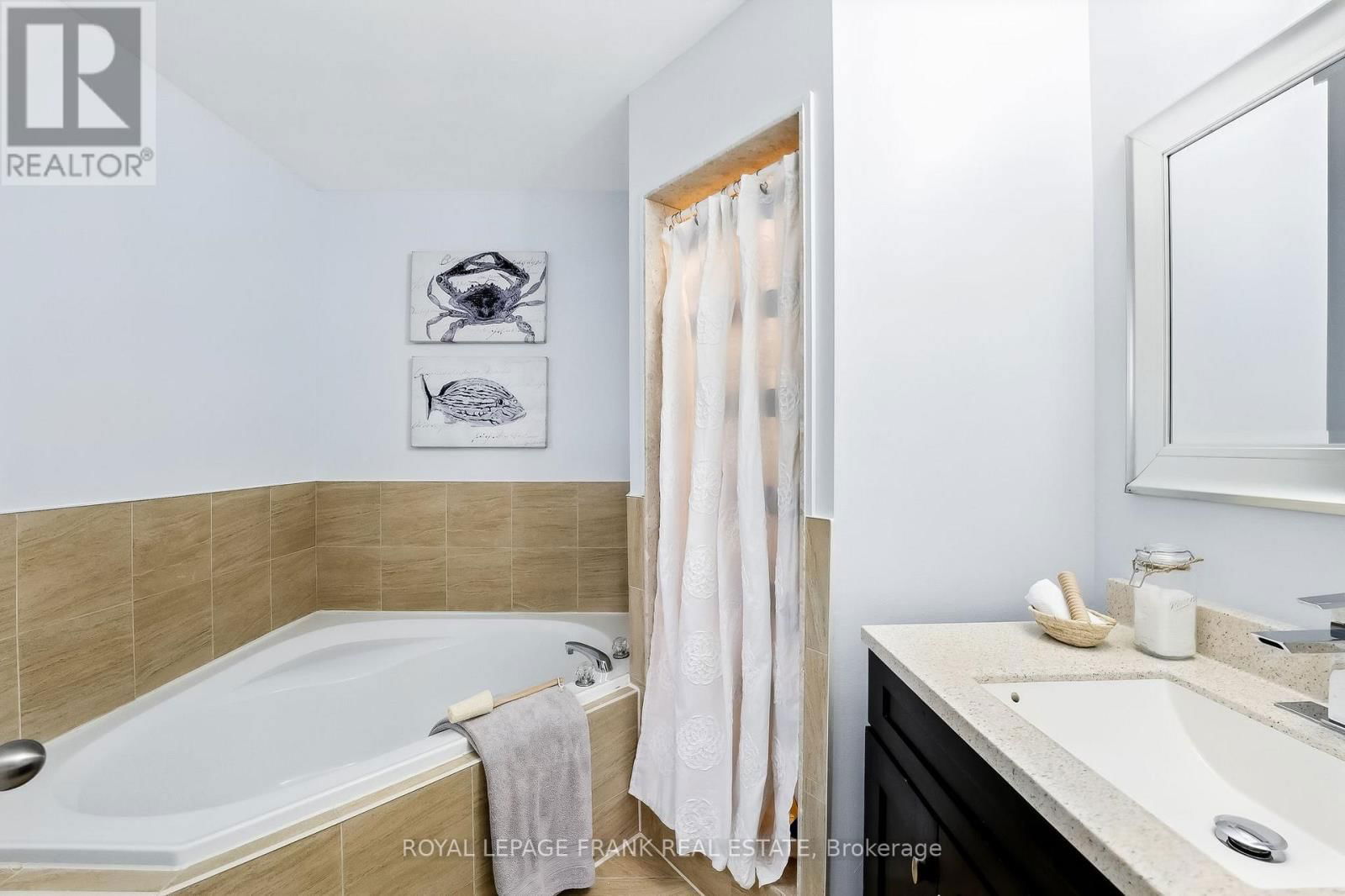 10 LAURELWOOD STREET Image 22