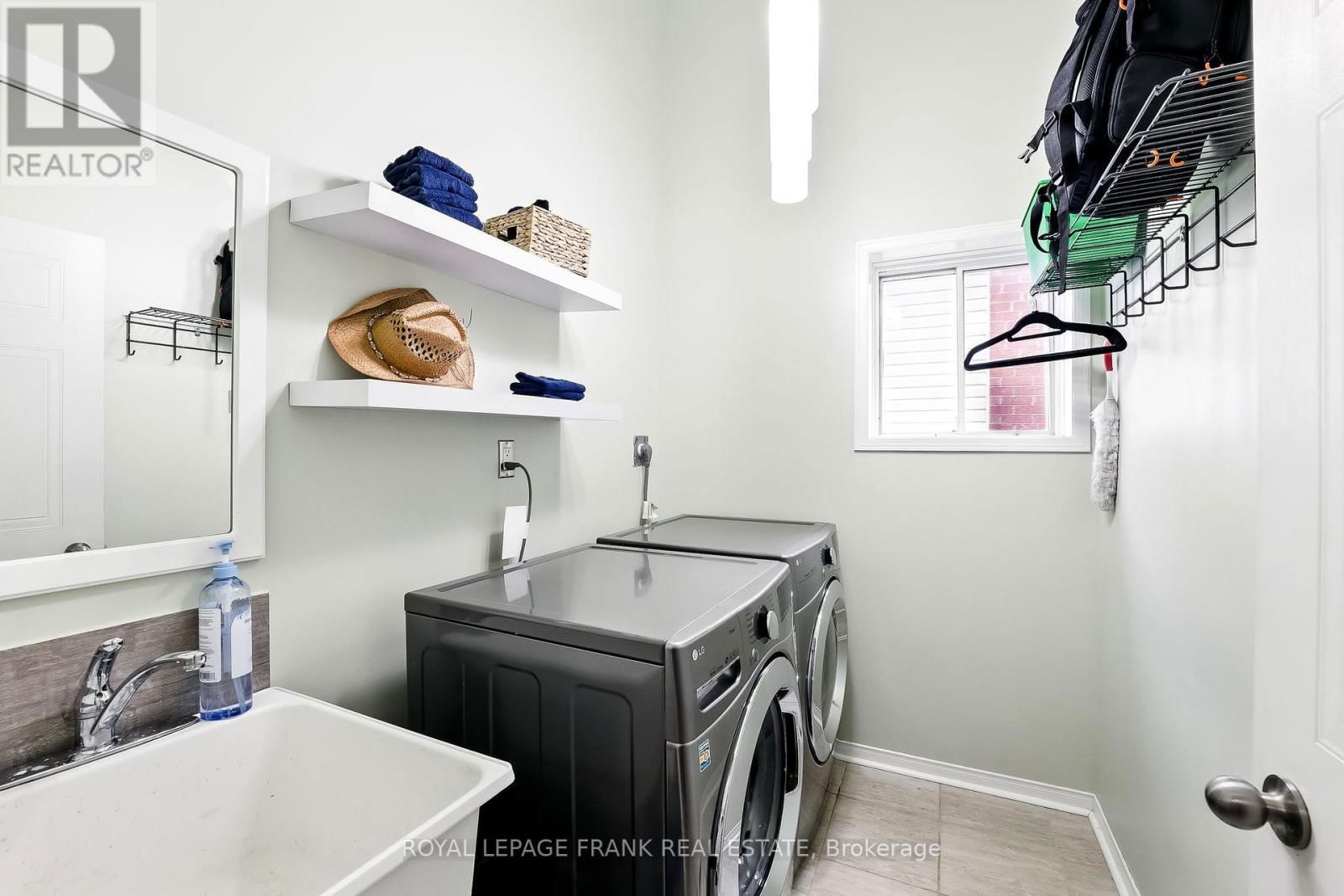 10 LAURELWOOD STREET Image 23