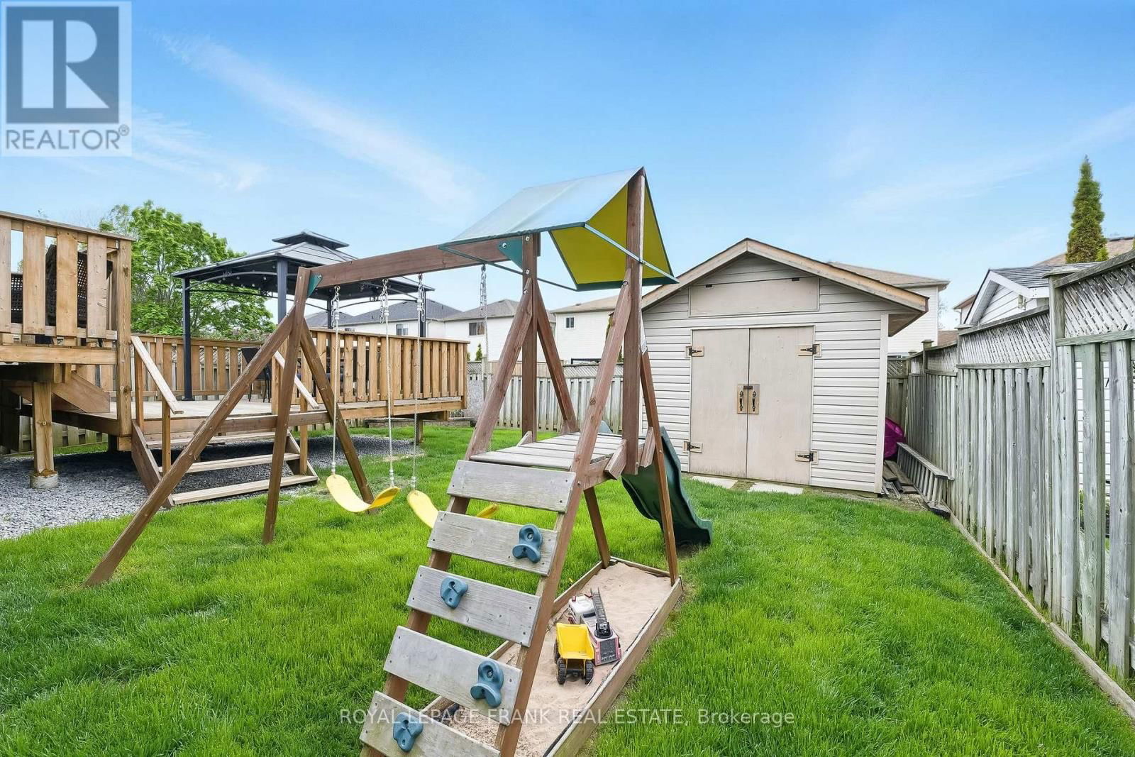 10 LAURELWOOD STREET Image 39