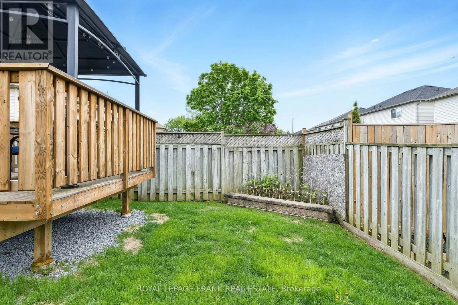 10 LAURELWOOD STREET Image 40