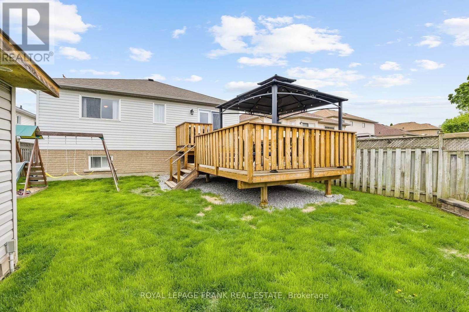 10 LAURELWOOD STREET Image 41
