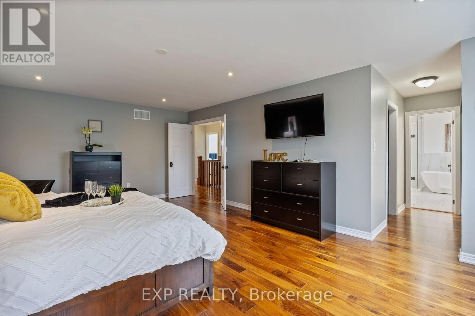 44 MOYNAHAN CRESCENT Image 23