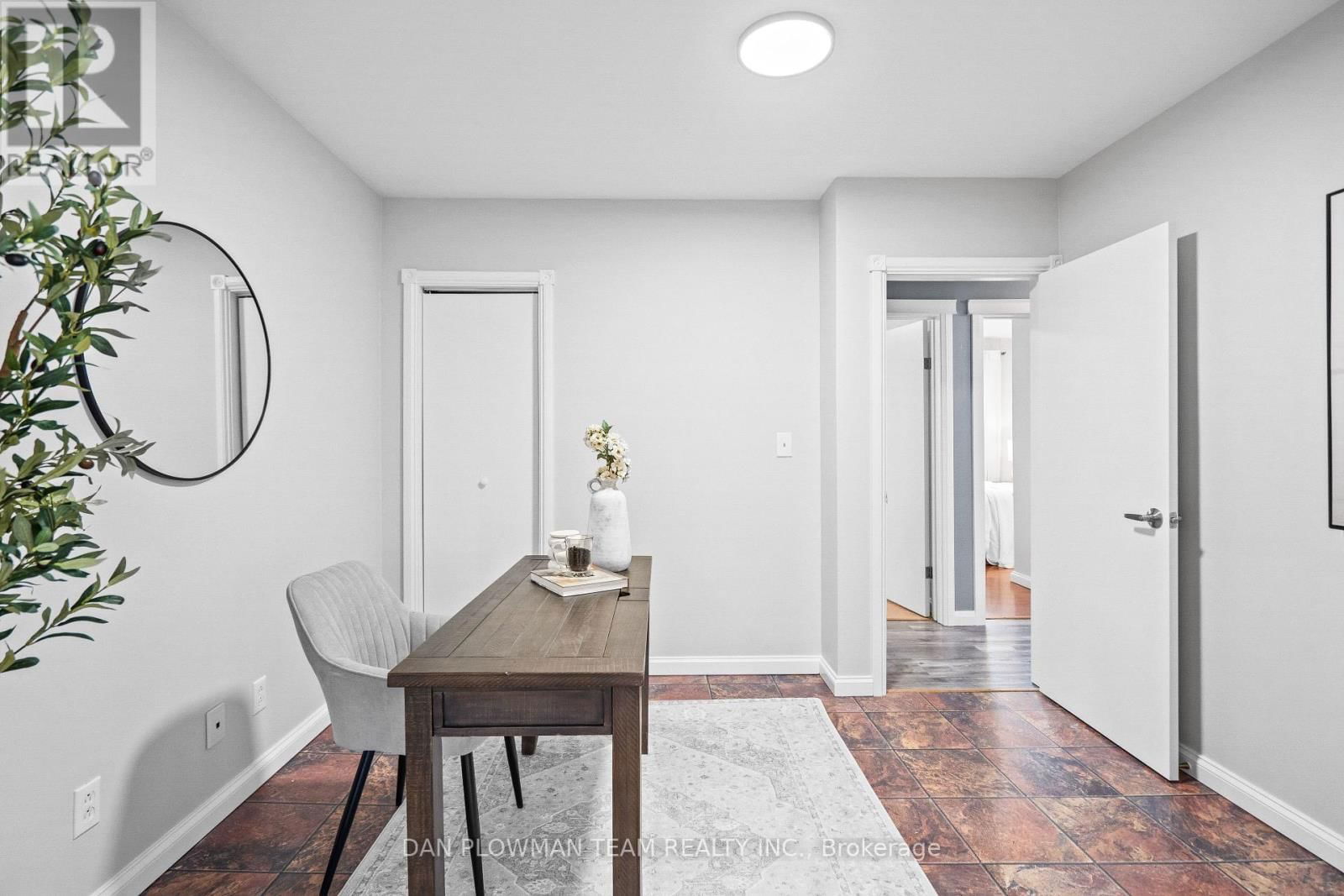 373 WELLAND AVENUE Image 12