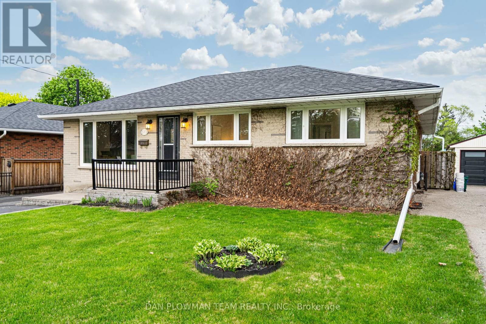 373 WELLAND AVENUE Image 2