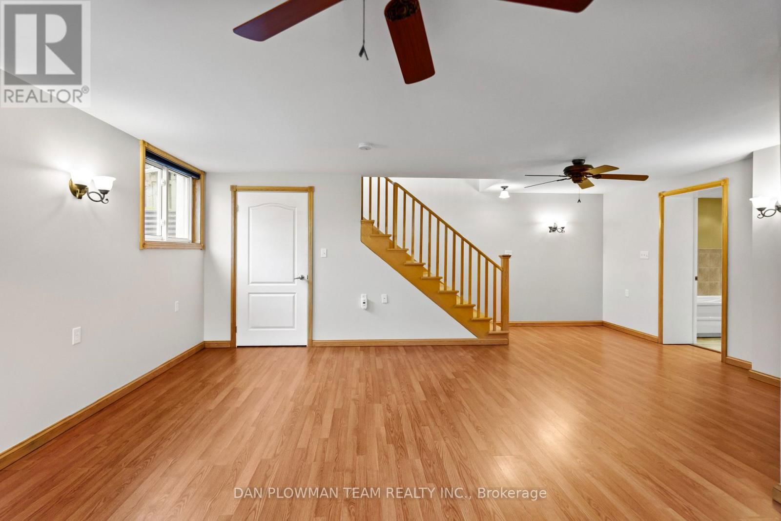 373 WELLAND AVENUE Image 24