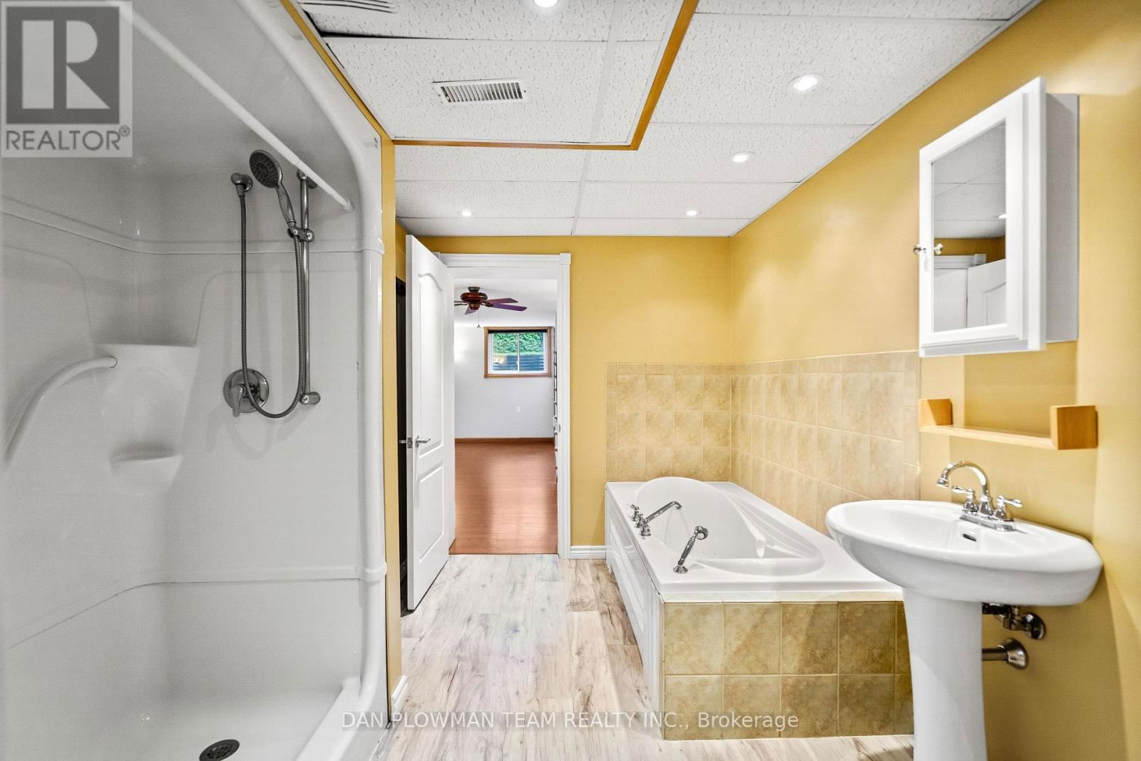 373 WELLAND AVENUE Image 26