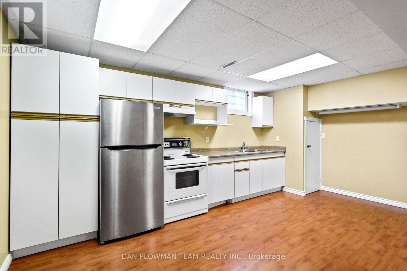373 WELLAND AVENUE Image 31