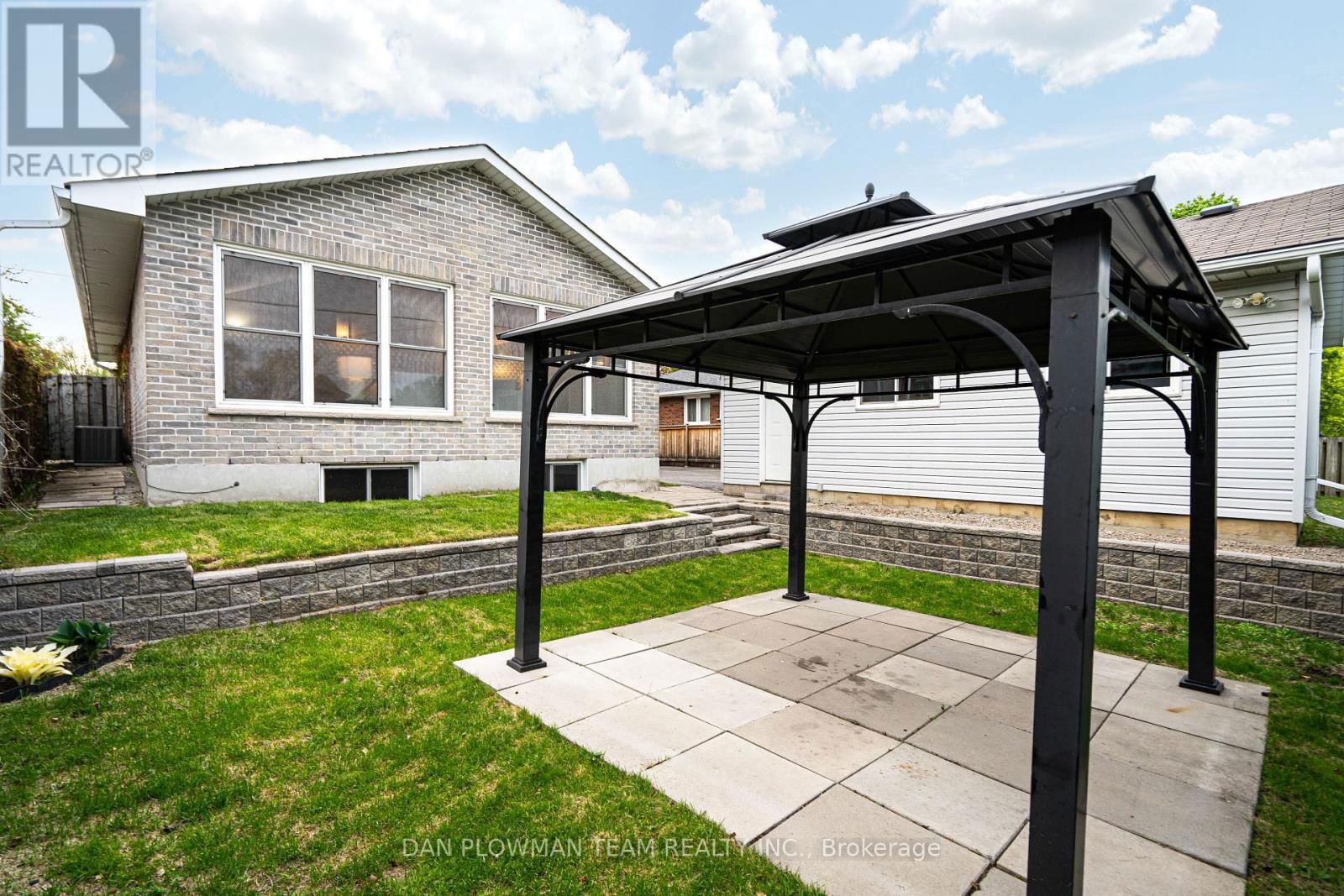 373 WELLAND AVENUE Image 36
