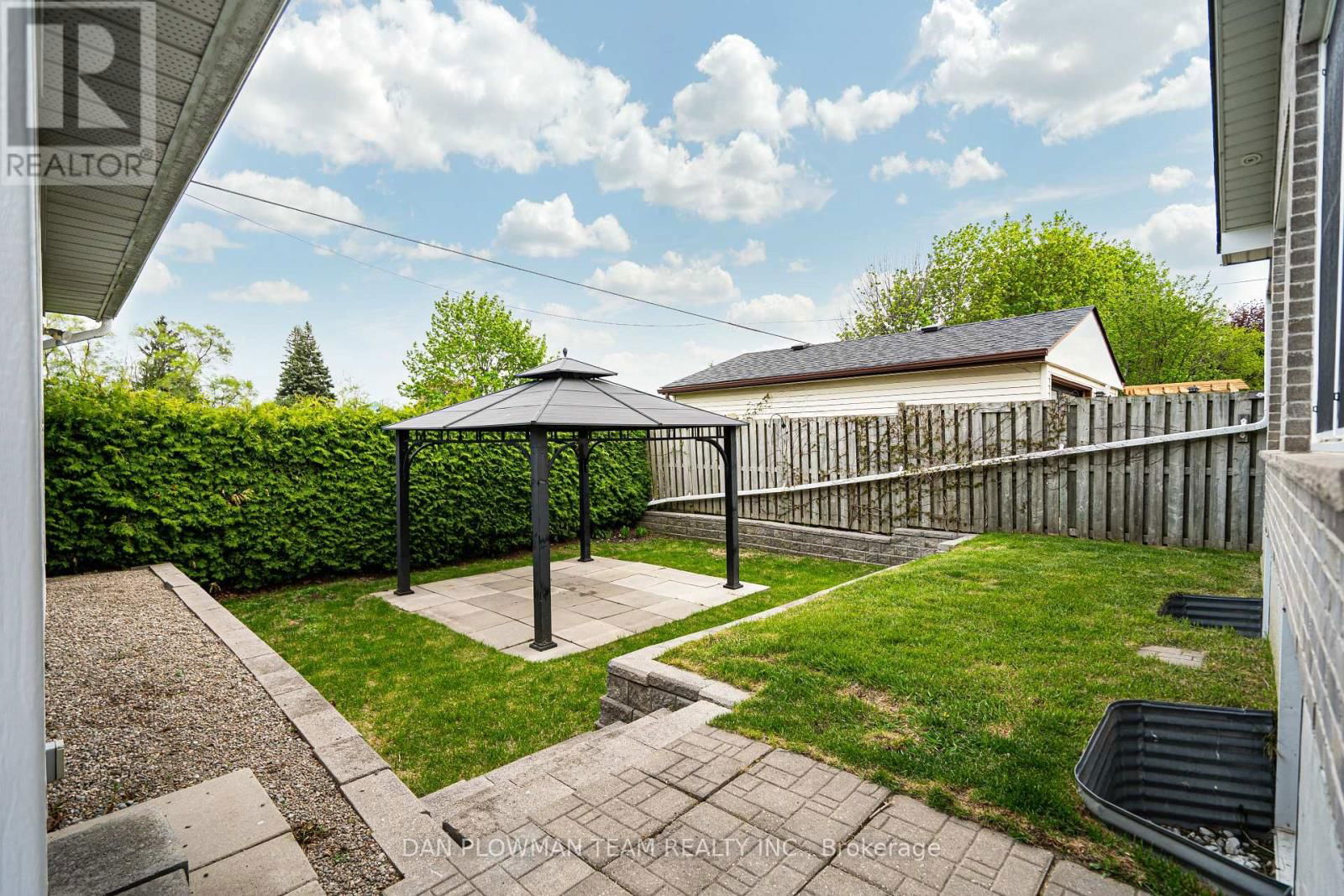 373 WELLAND AVENUE Image 37