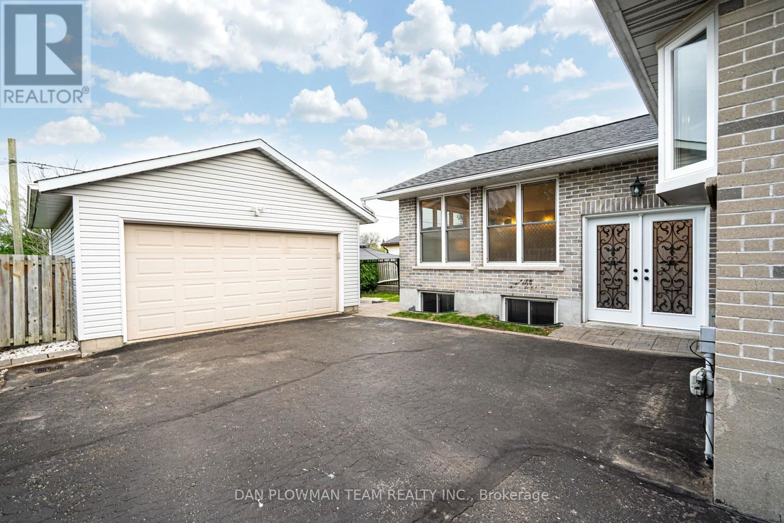 373 WELLAND AVENUE Image 39