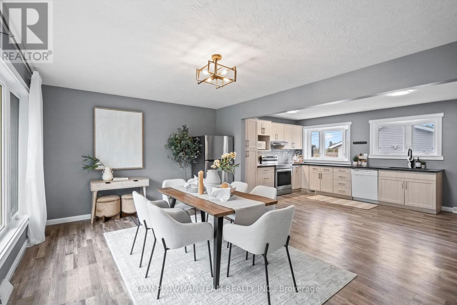 373 WELLAND AVENUE Image 5