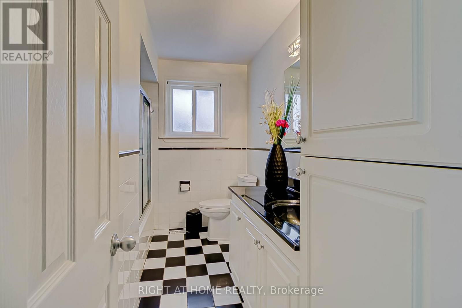 130 CULTRA SQUARE Image 10