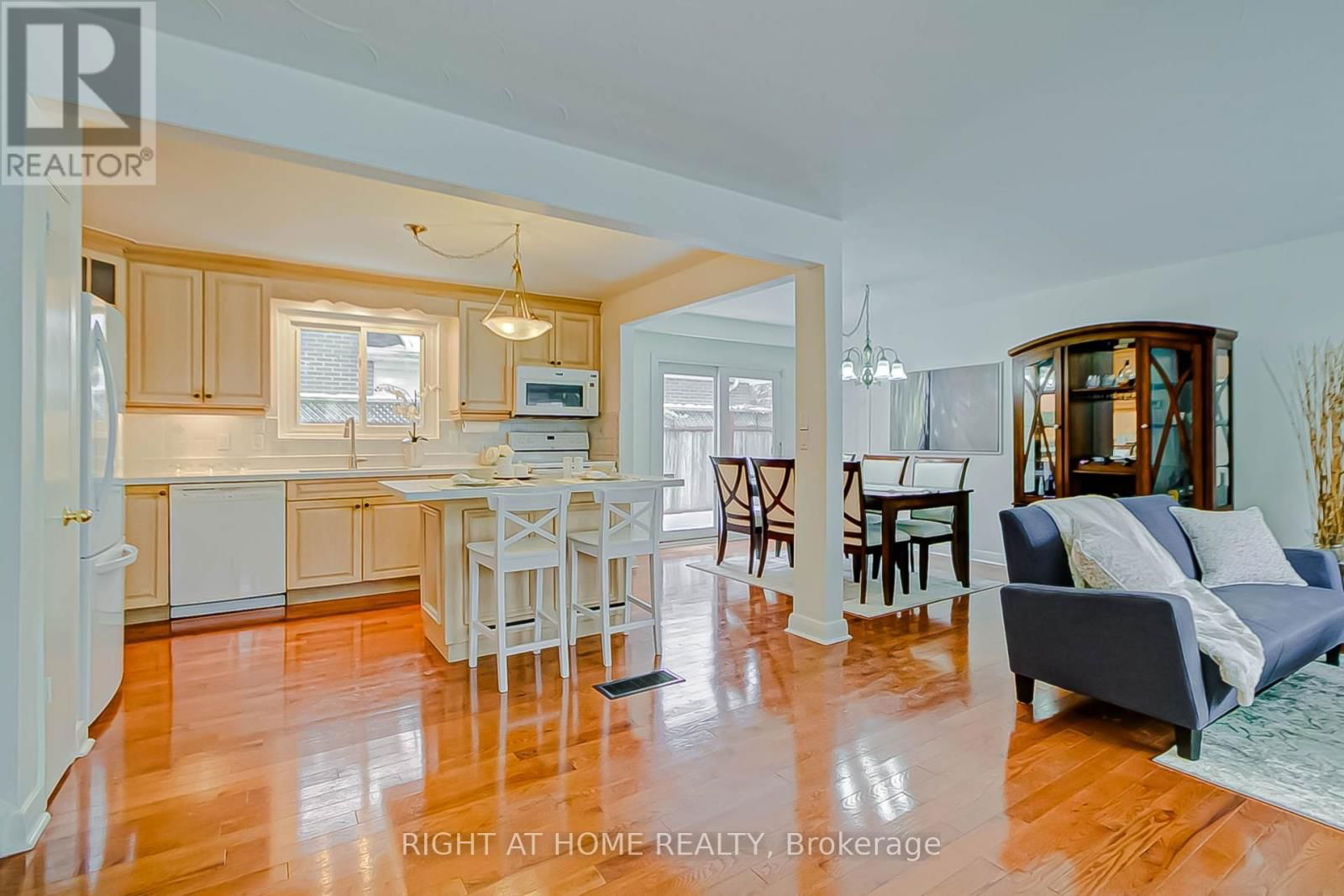 130 CULTRA SQUARE Image 3