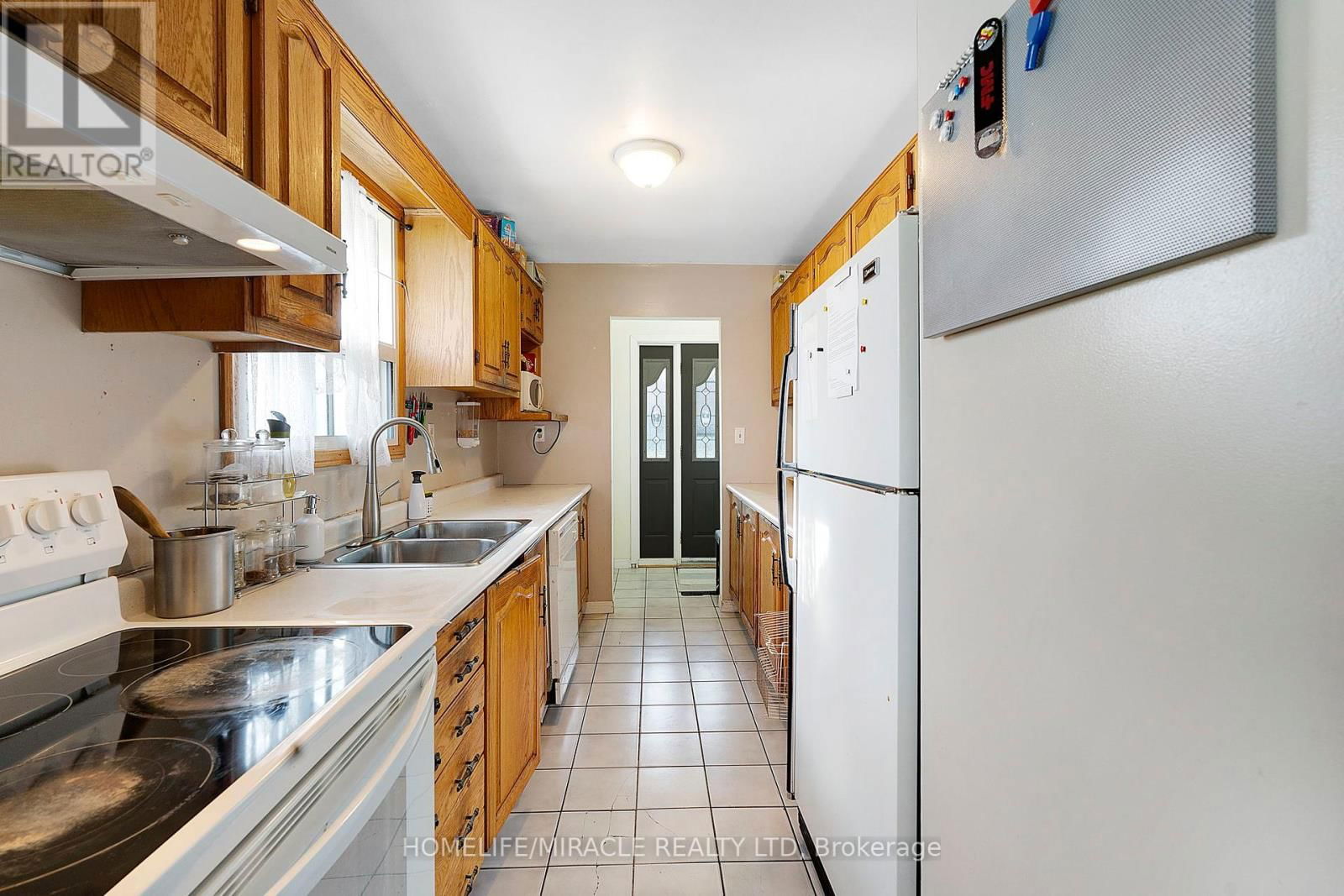 569 VETERANS ROAD Image 12
