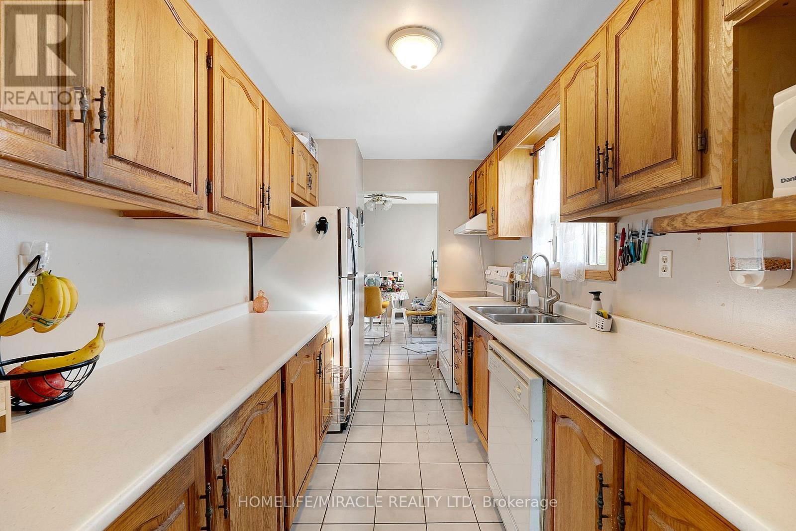 569 VETERANS ROAD Image 13