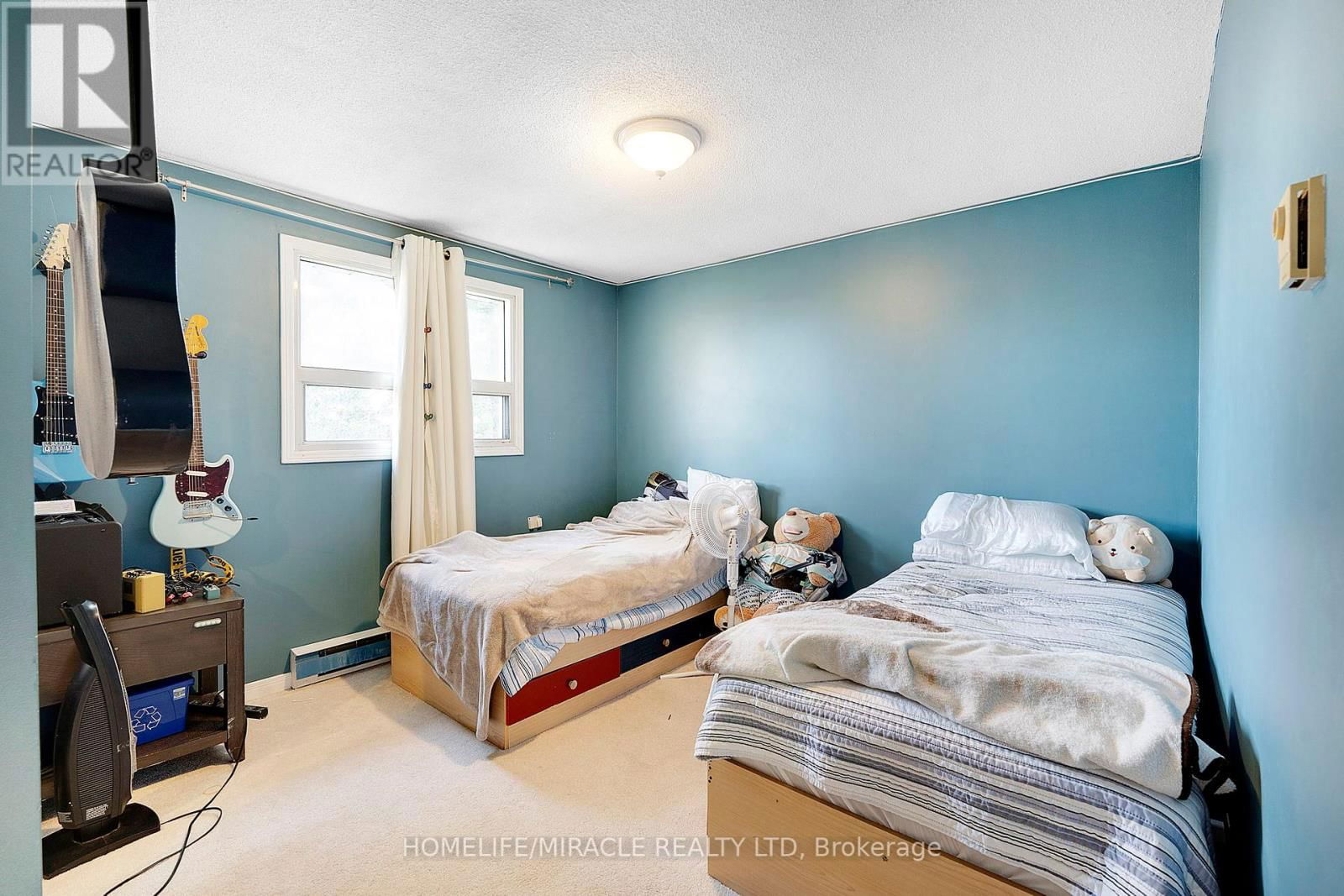569 VETERANS ROAD Image 21