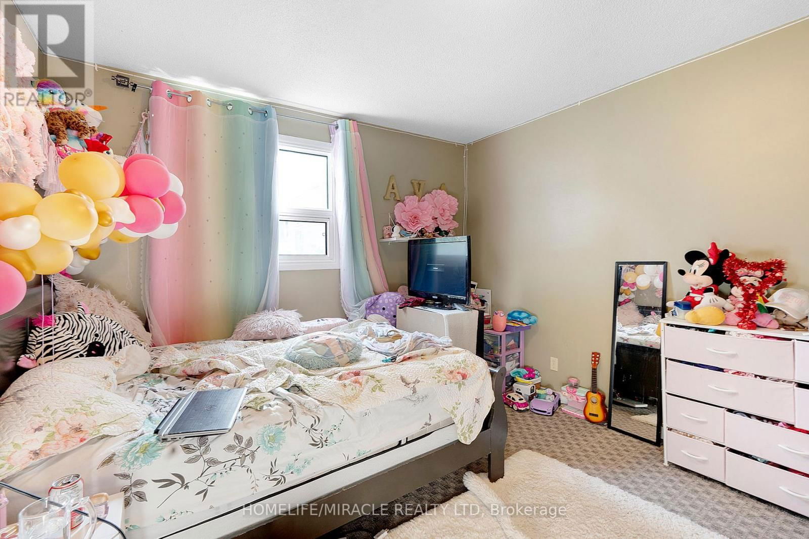 569 VETERANS ROAD Image 27