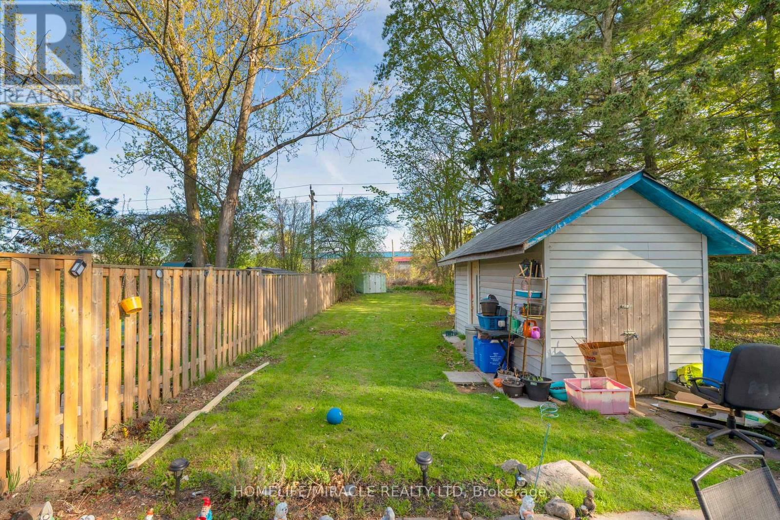 569 VETERANS ROAD Image 28