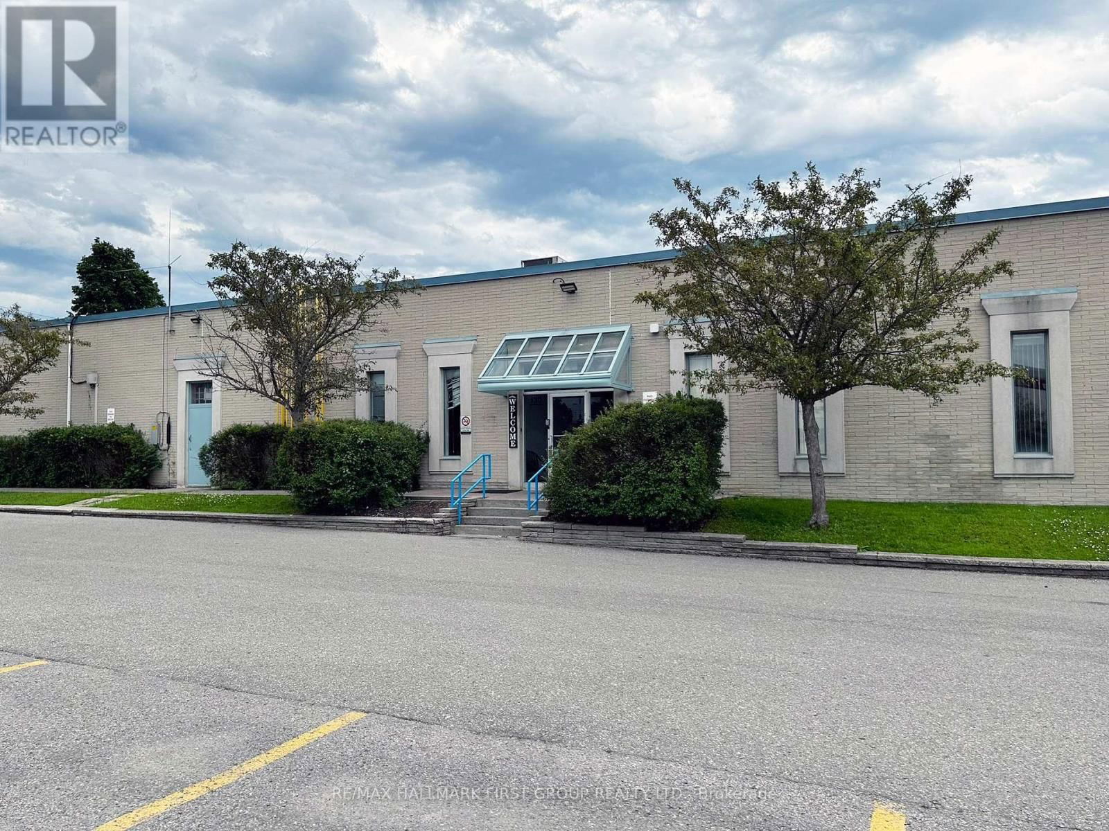 1&3 - 126 COMMERCIAL AVENUE Image 1
