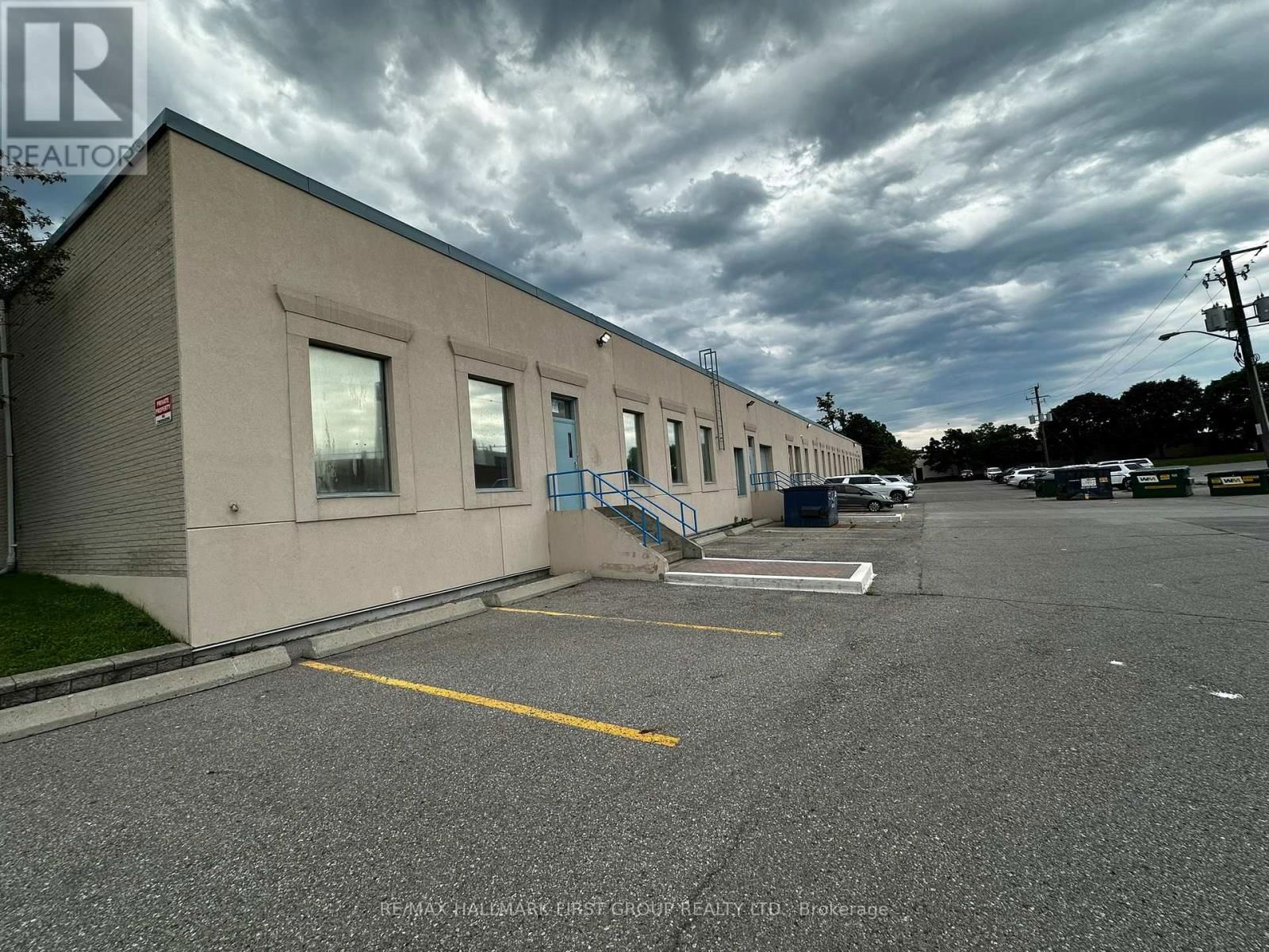1&3 - 126 COMMERCIAL AVENUE Image 3