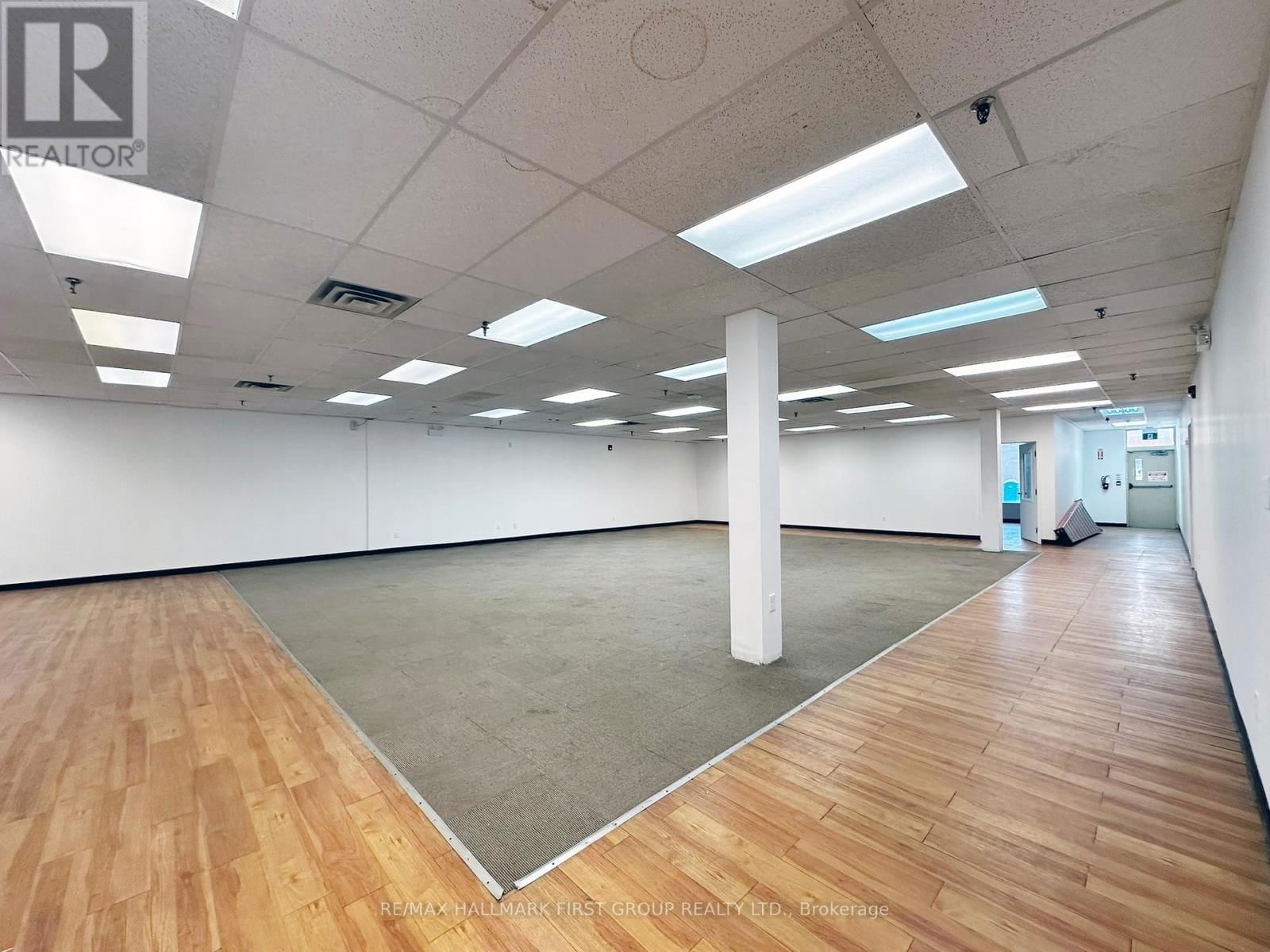 1&3 - 126 COMMERCIAL AVENUE Image 7