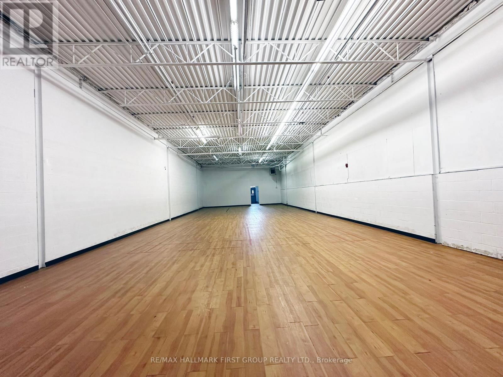 5 - 126 COMMERCIAL AVENUE Image 12