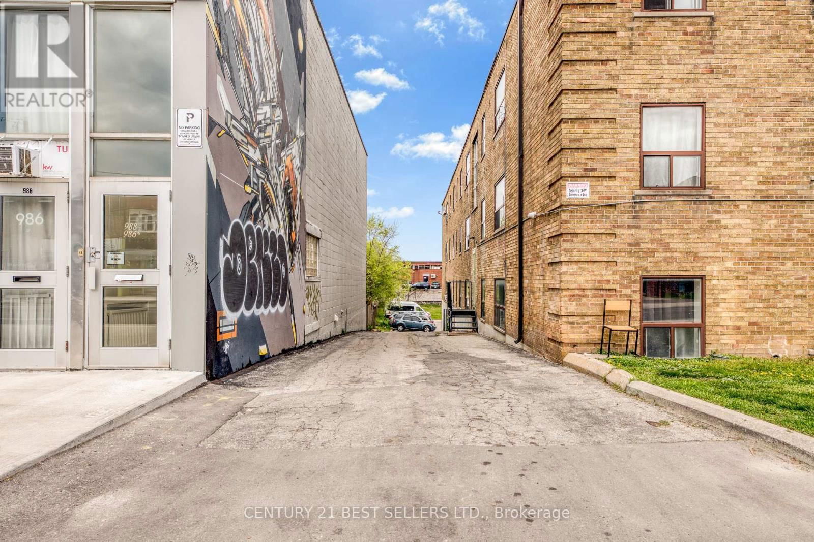 990 O'CONNOR DRIVE Image 2
